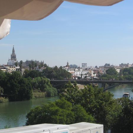 Trianabridgeviews Atico Con Vistas Al Puente De Triana Calle Castilla 38 Seville Exterior photo